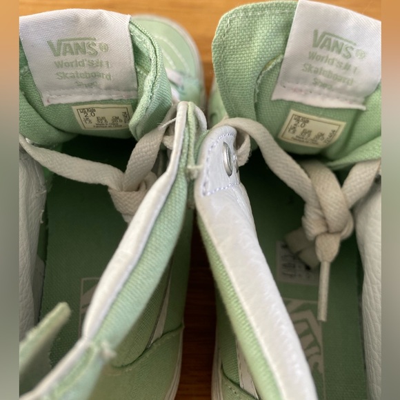 Vans Kids Sk8-Hi Zip Shoe - Picture 4 of 4